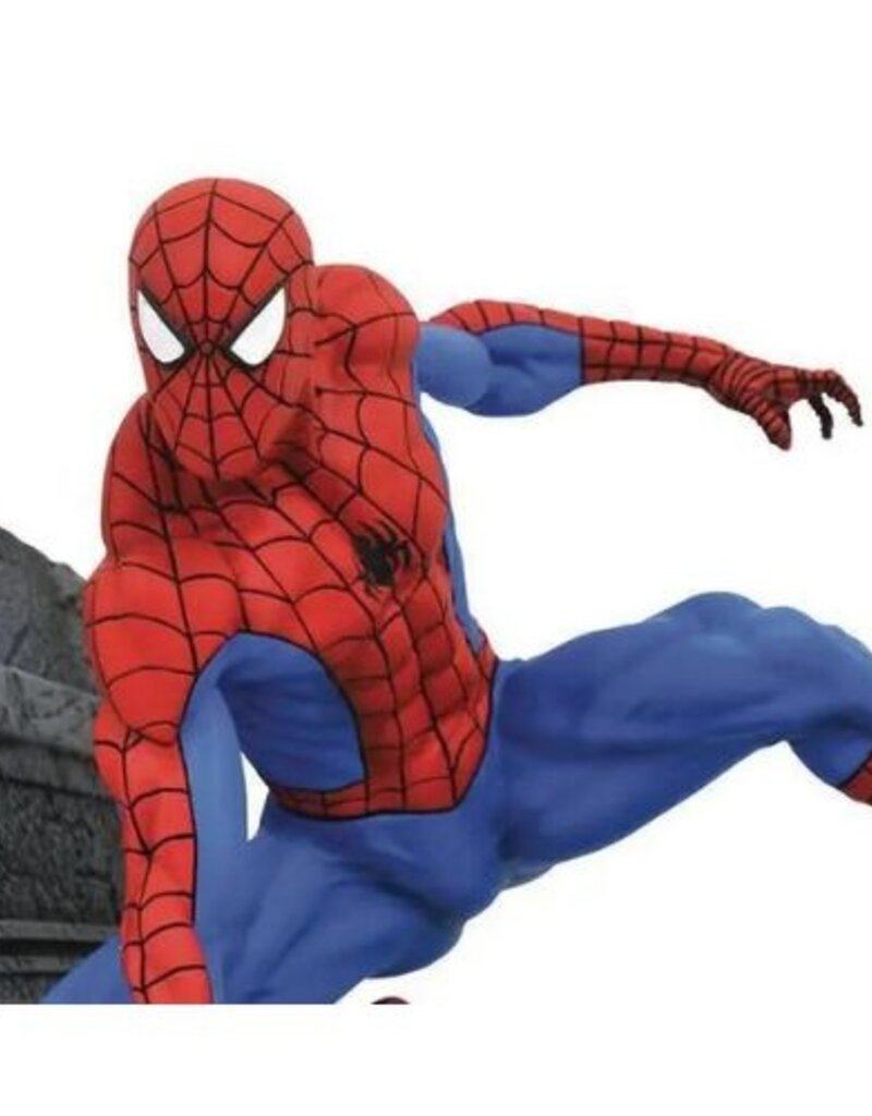 Diamond Select Marvel Gallery Spider-Man Webbing Comic PVC Diorama