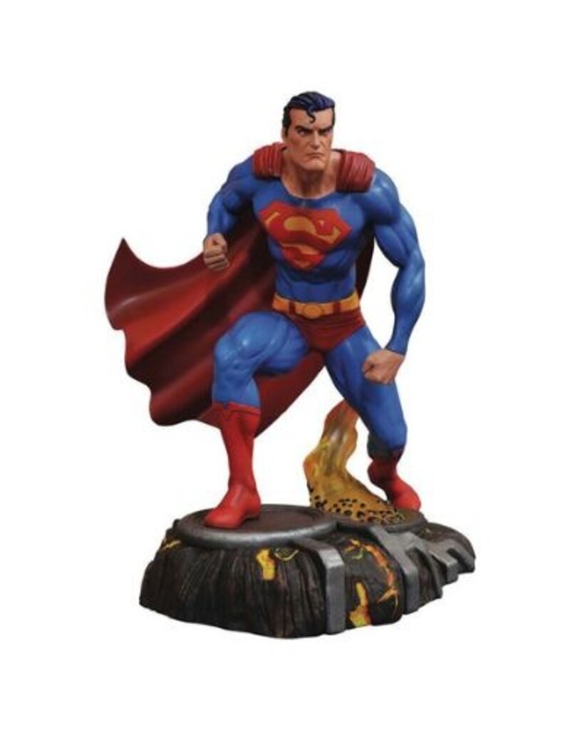 DC Comics Superman Gallery Diorama Figure Figure