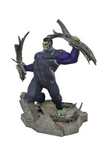 Marvel Gallery Avengers Endgame Tracksuit Hulk Deluxe PVC Figure