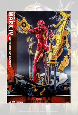 Iron Man 2 Action Figure 1/4 Iron Man Mark IV with Suit-Up Gantry 49 cm - HOT9101212