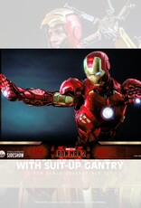 Iron Man 2 Action Figure 1/4 Iron Man Mark IV with Suit-Up Gantry 49 cm - HOT9101212