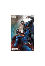 DC COMICS Kneel Before Zod #8 Cover B Lucio Parrillo Card Stock Variant