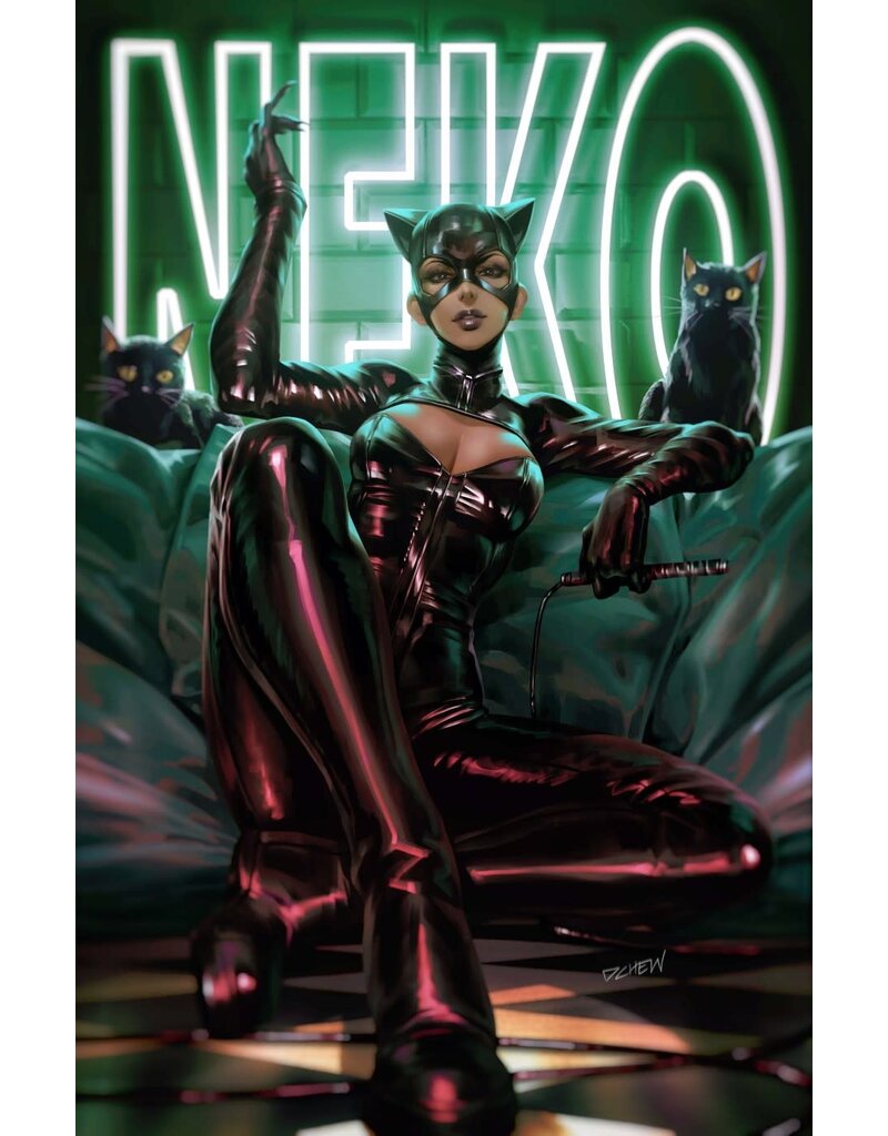 DC COMICS Catwoman #82 C Derrick Chew Card Stock Var