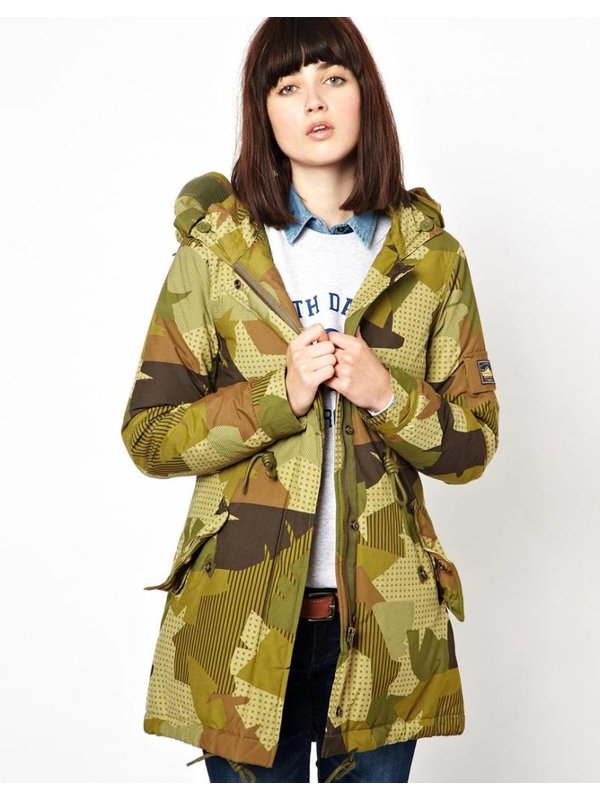 Parka met camouflage print