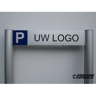 Parkeerbord met uw logo op paneel 10x50 cm en 2 staanders