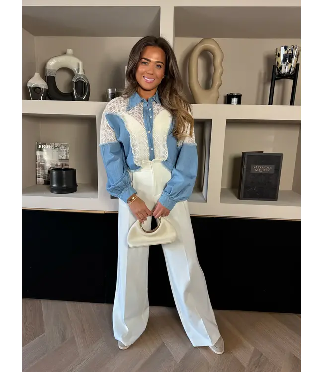 Denim blouse kanten details