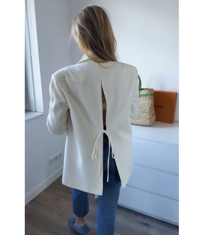 Blazer off white met rug detail