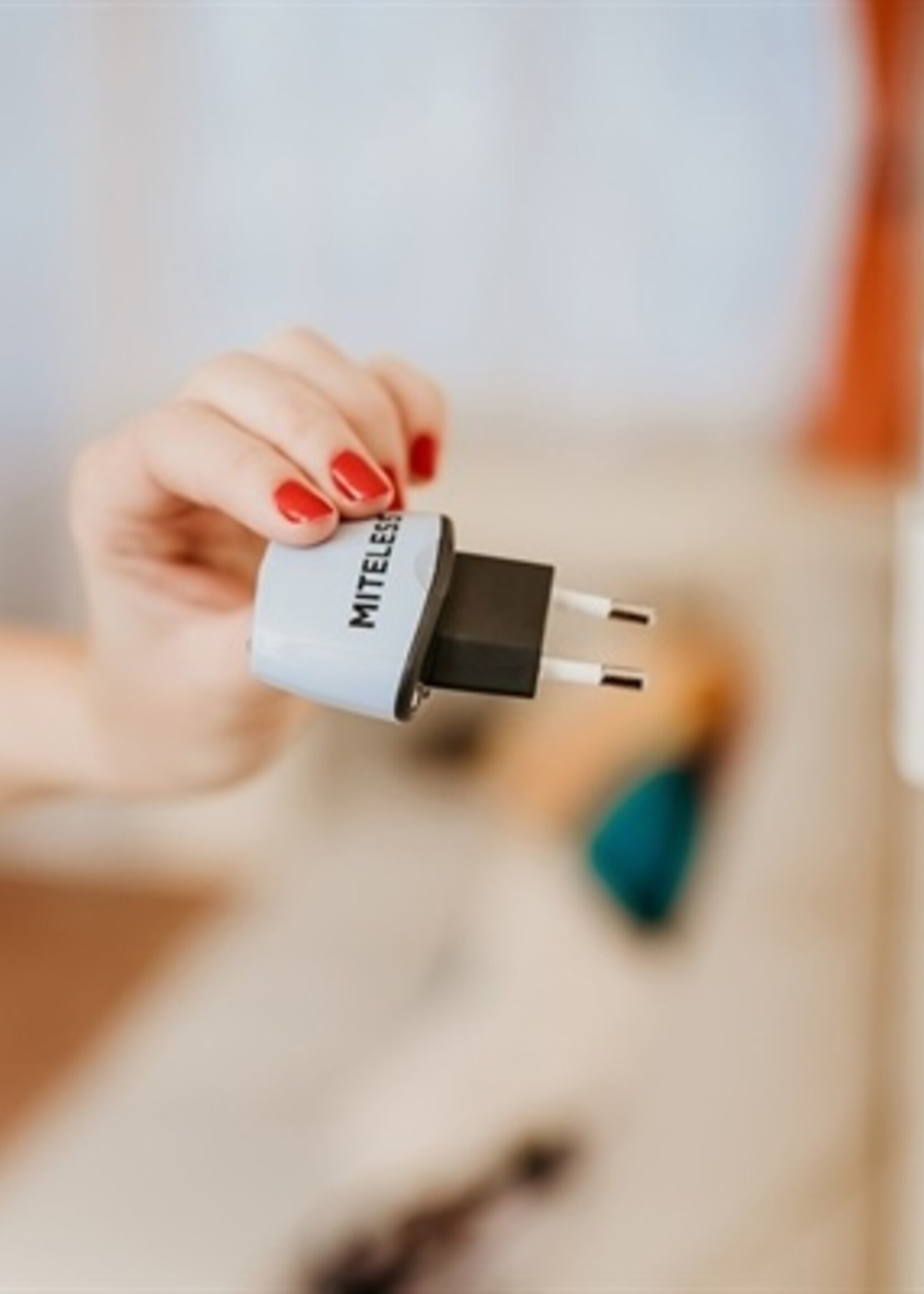 Tickless Miteless huisstofmijt afweer stekker voor in huis blauw