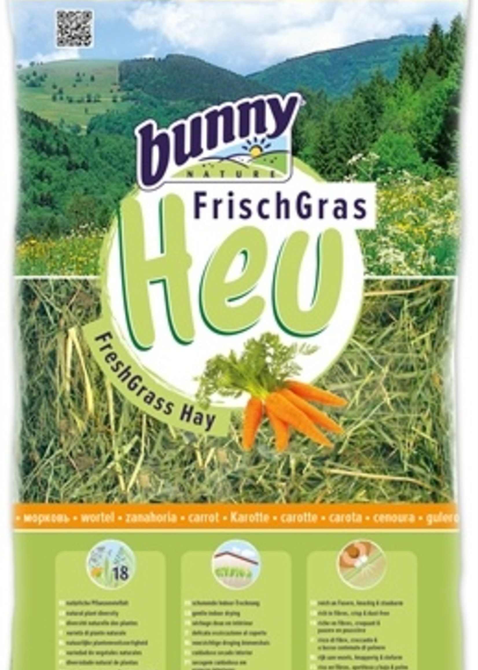 Bunny nature Bunny nature vers gras hooi met wortel