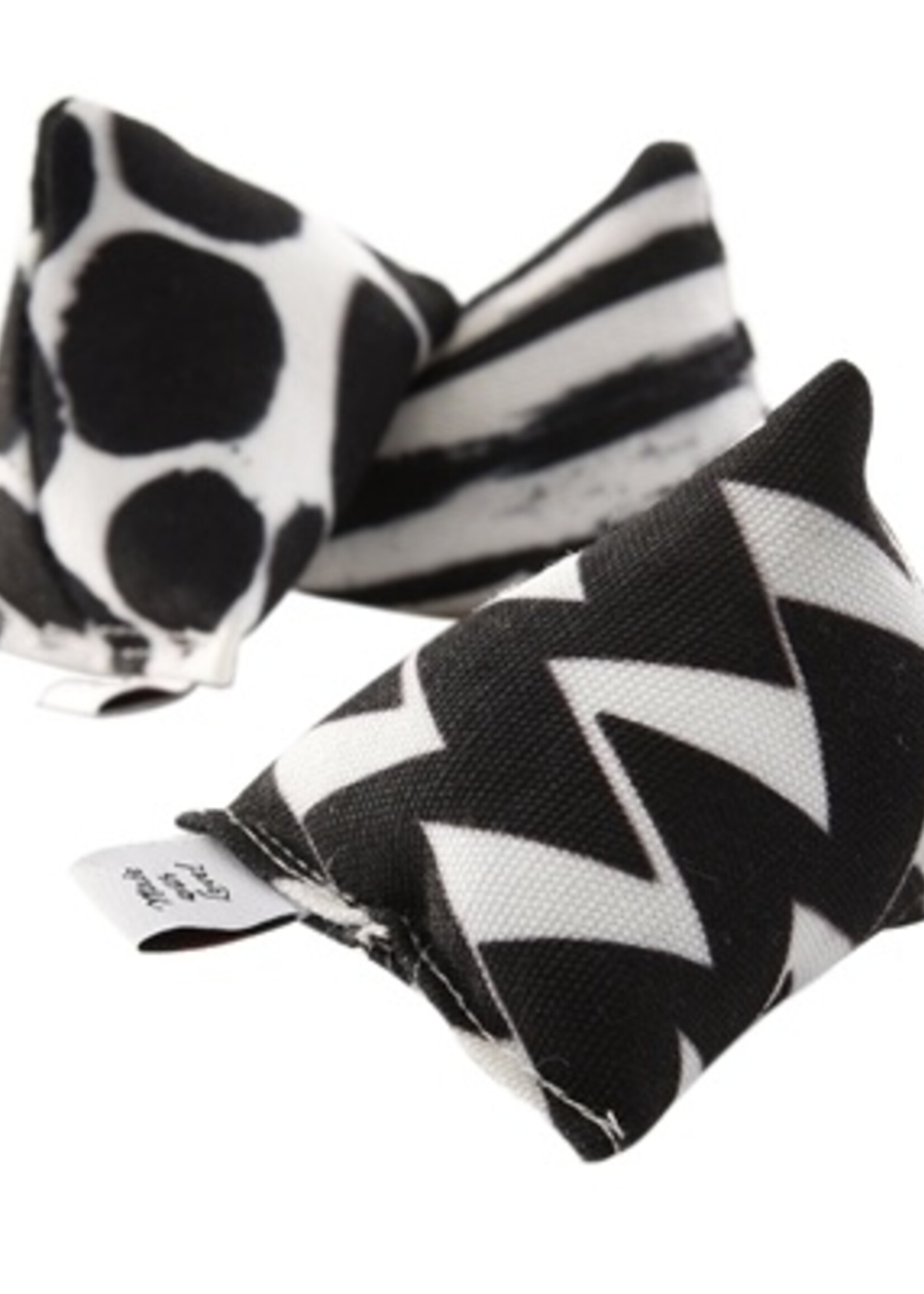 Canadiancat company Canadian cat mini pyramide set met catnip zwart / wit