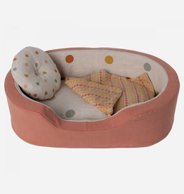 Maileg dog basket, coral