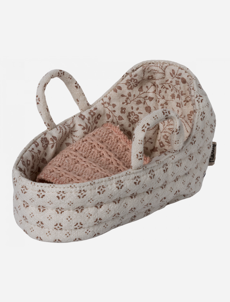 Maileg carrycot - baby mouse