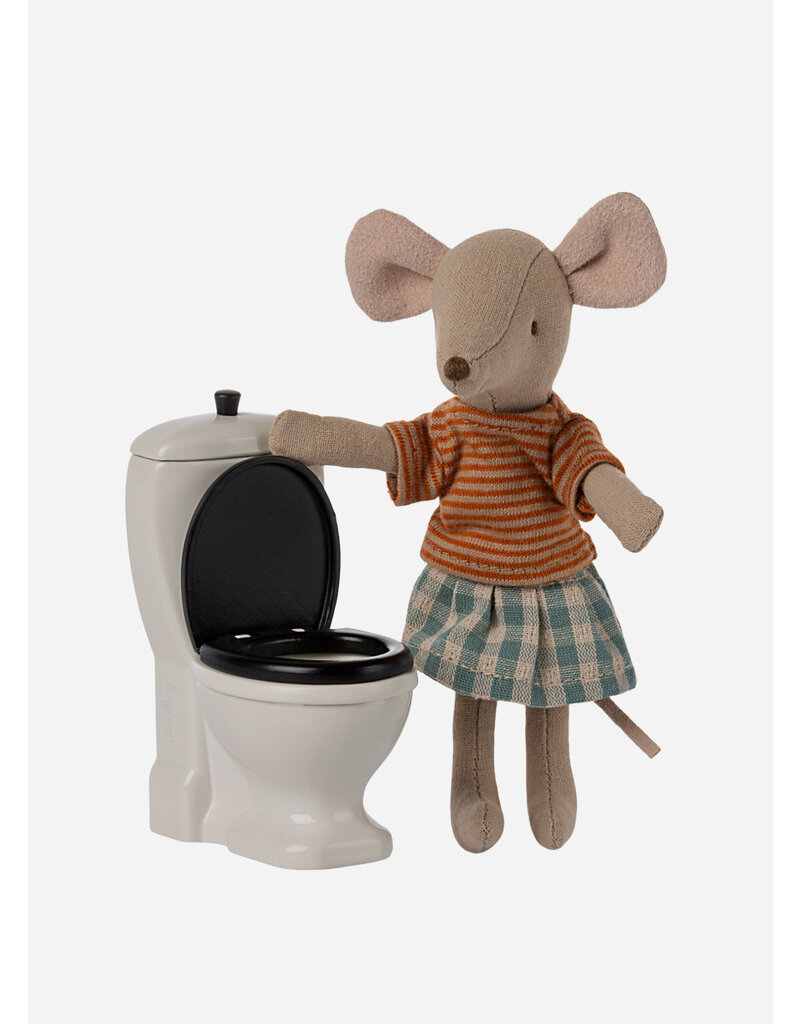 Maileg toilet mouse