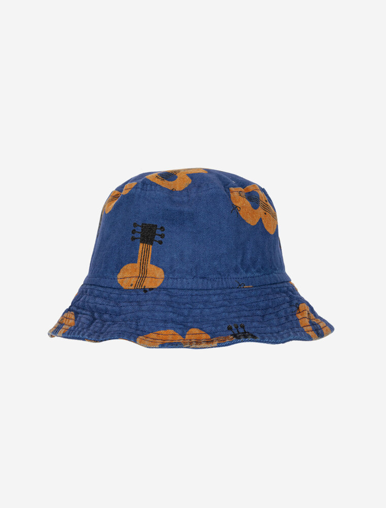 Bobo Choses acoustic guitar all over hat