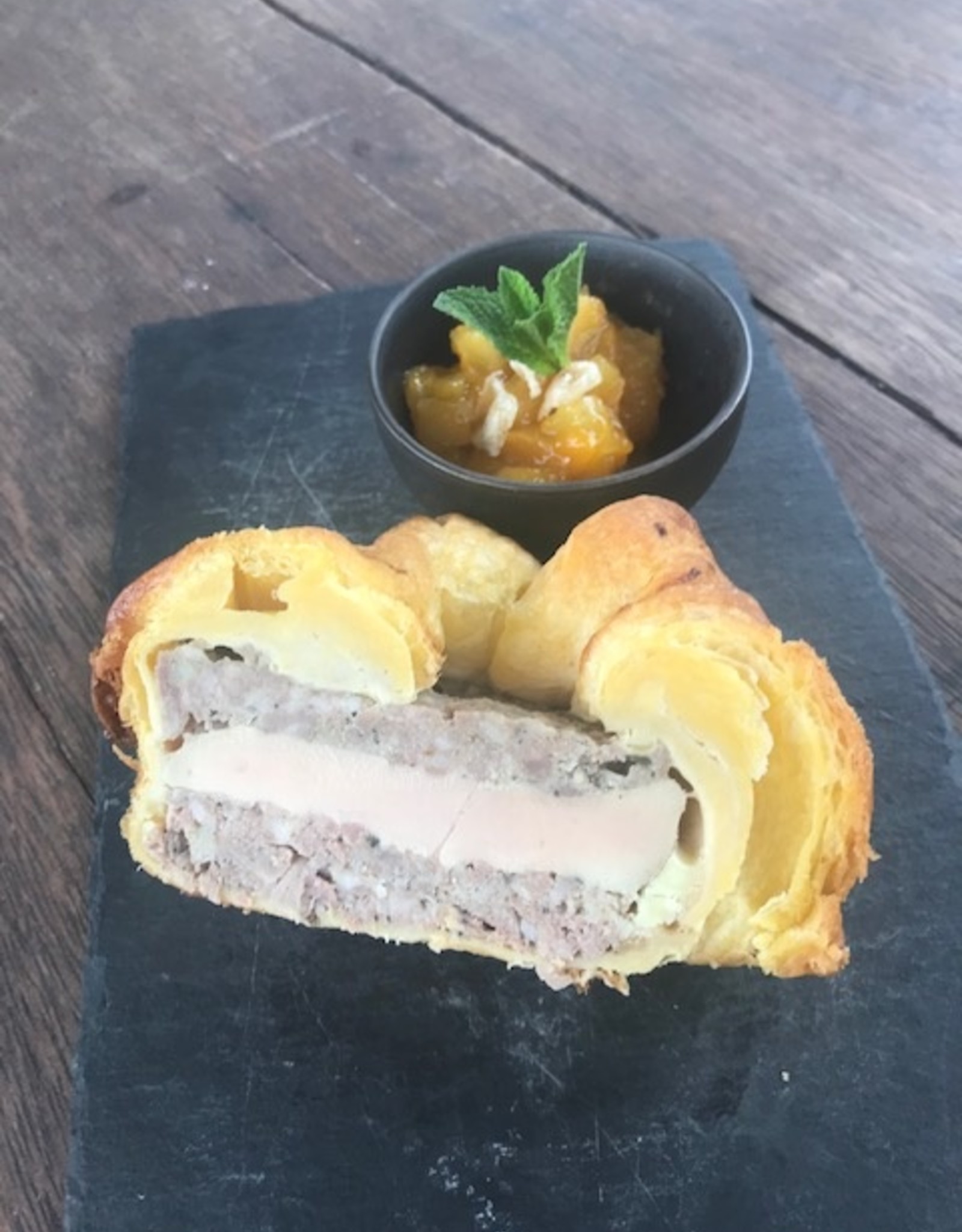 paté en Croute met eendelever en  chutny van mango