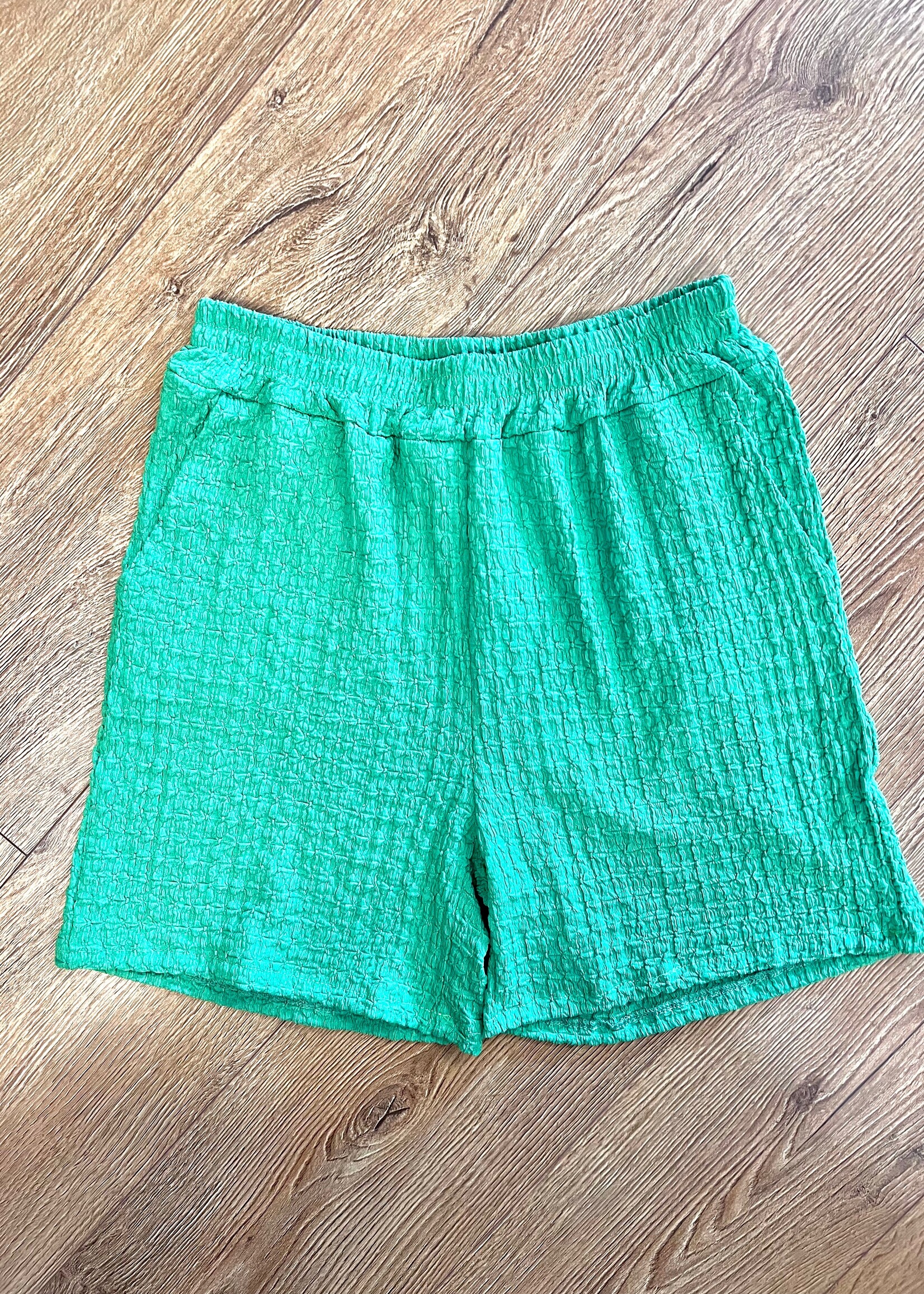 Azzurro shorts Eva Groen