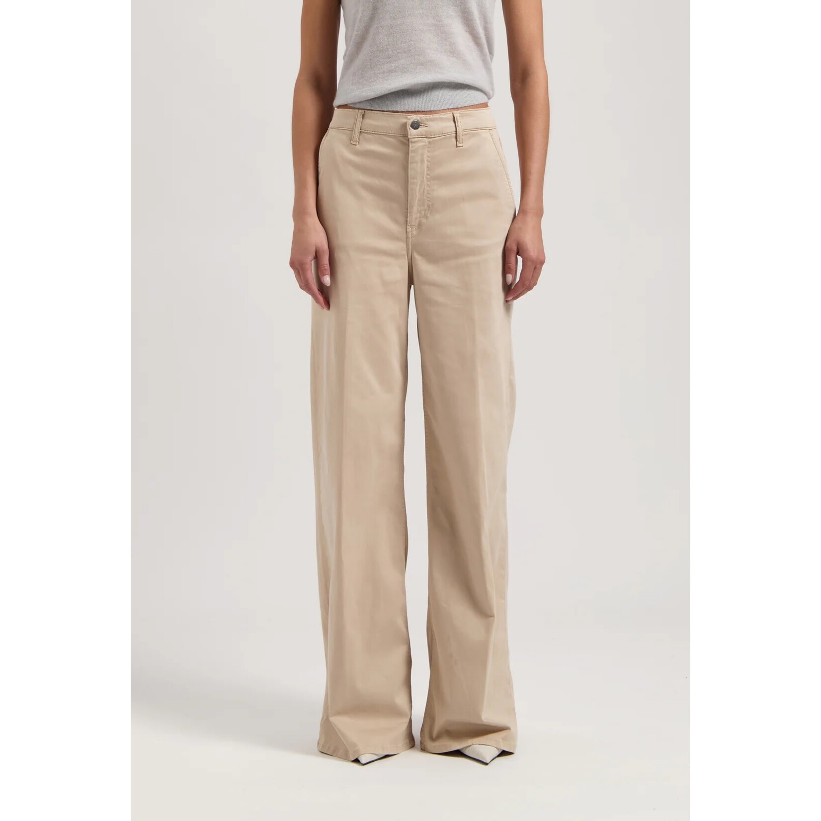 MUD JEANS MUD Jeans Chelsea chino mid loose Sand