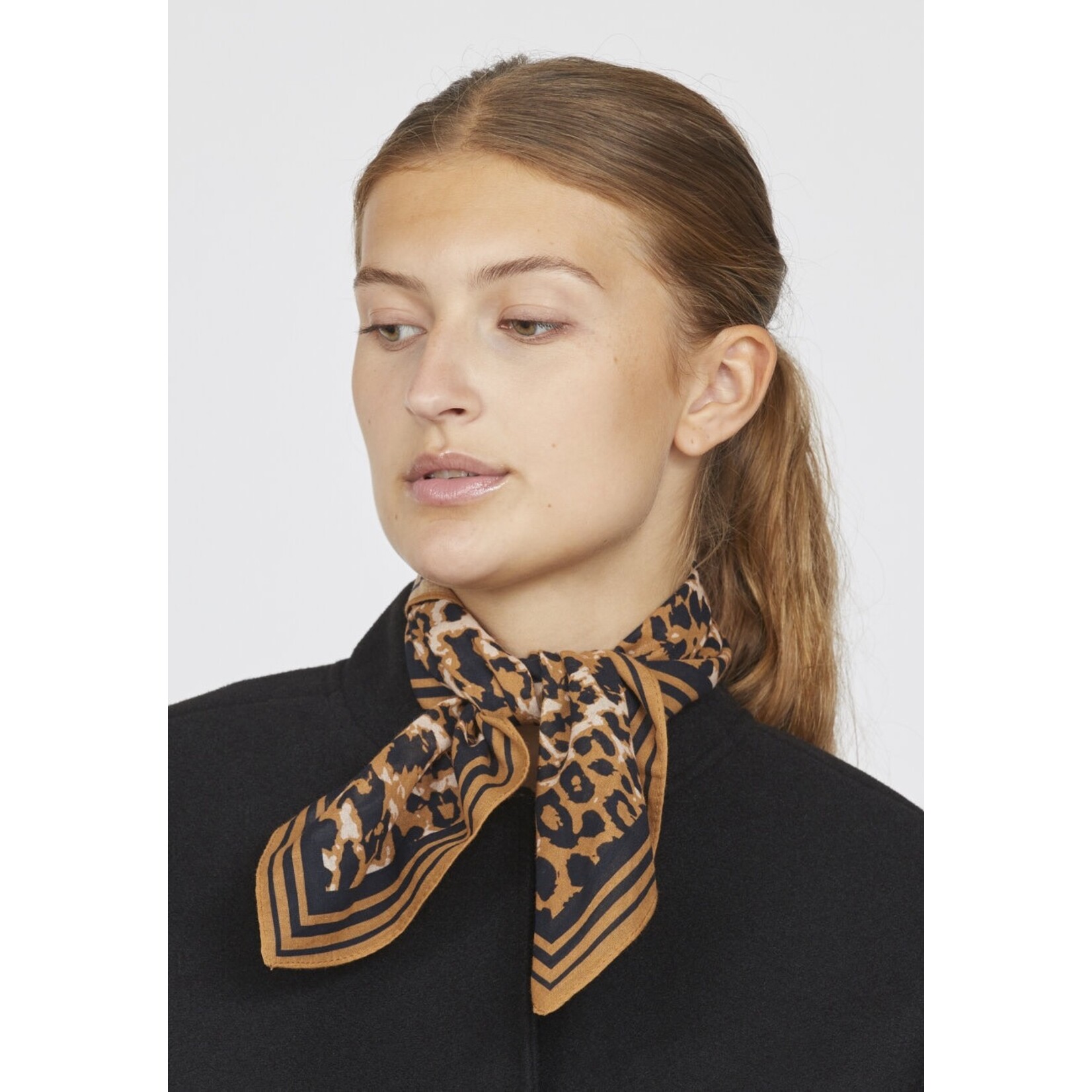 Sisters Point Leo sjaaltje