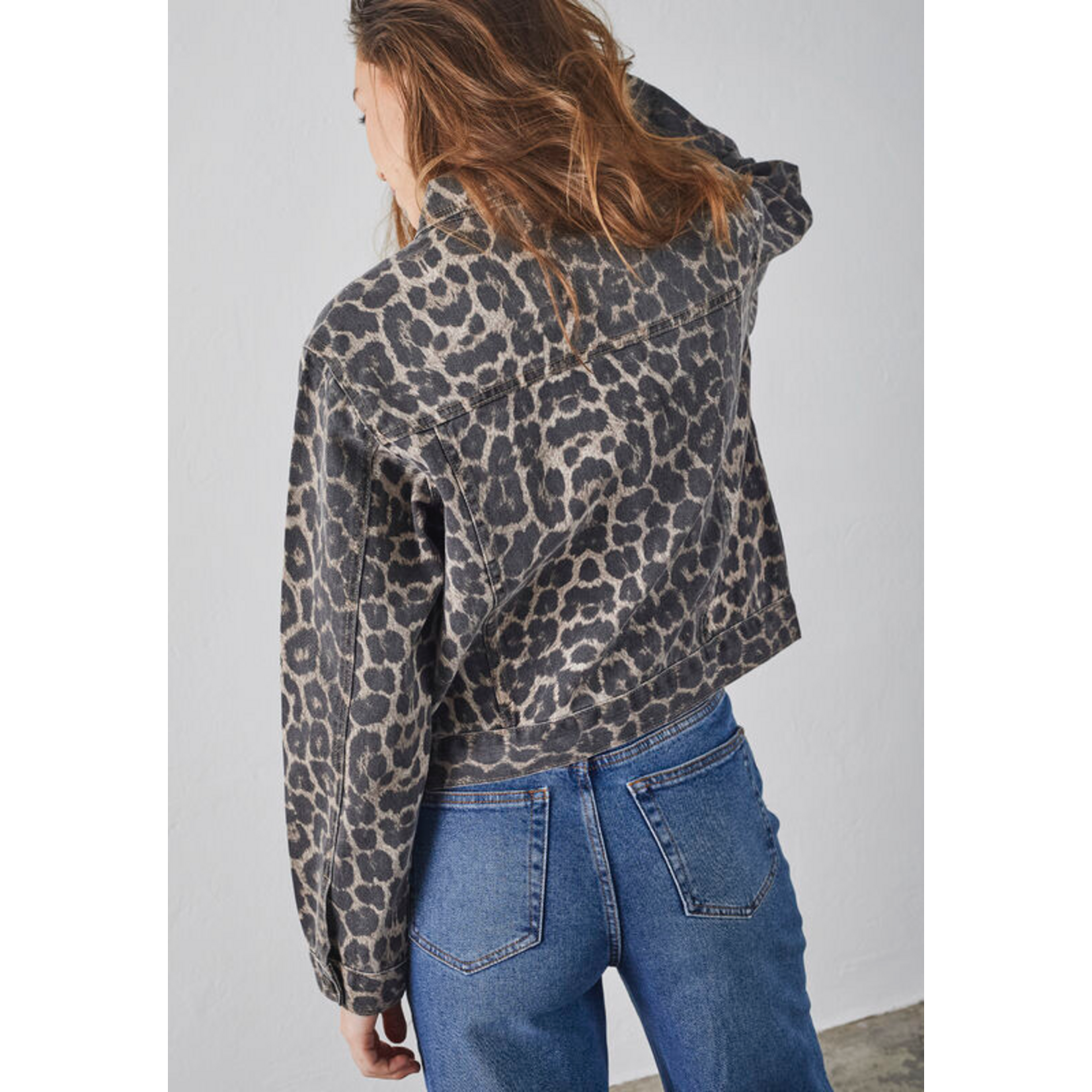 Sisters Point Feva leopard jacket denim