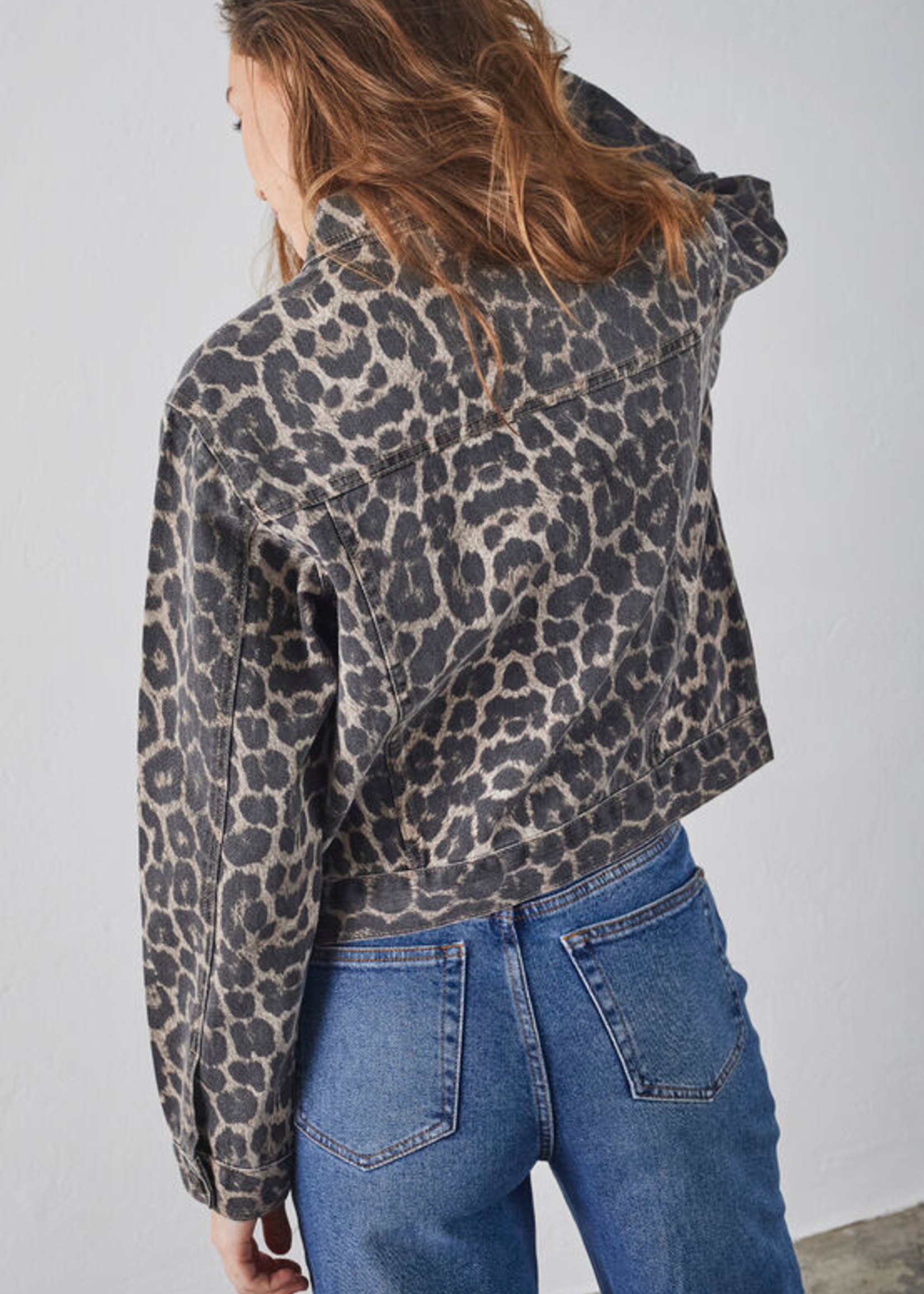 Sisters Point Feva leopard jacket denim