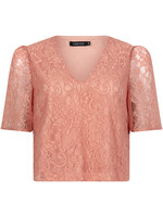 Ydence top Josephine Salmon