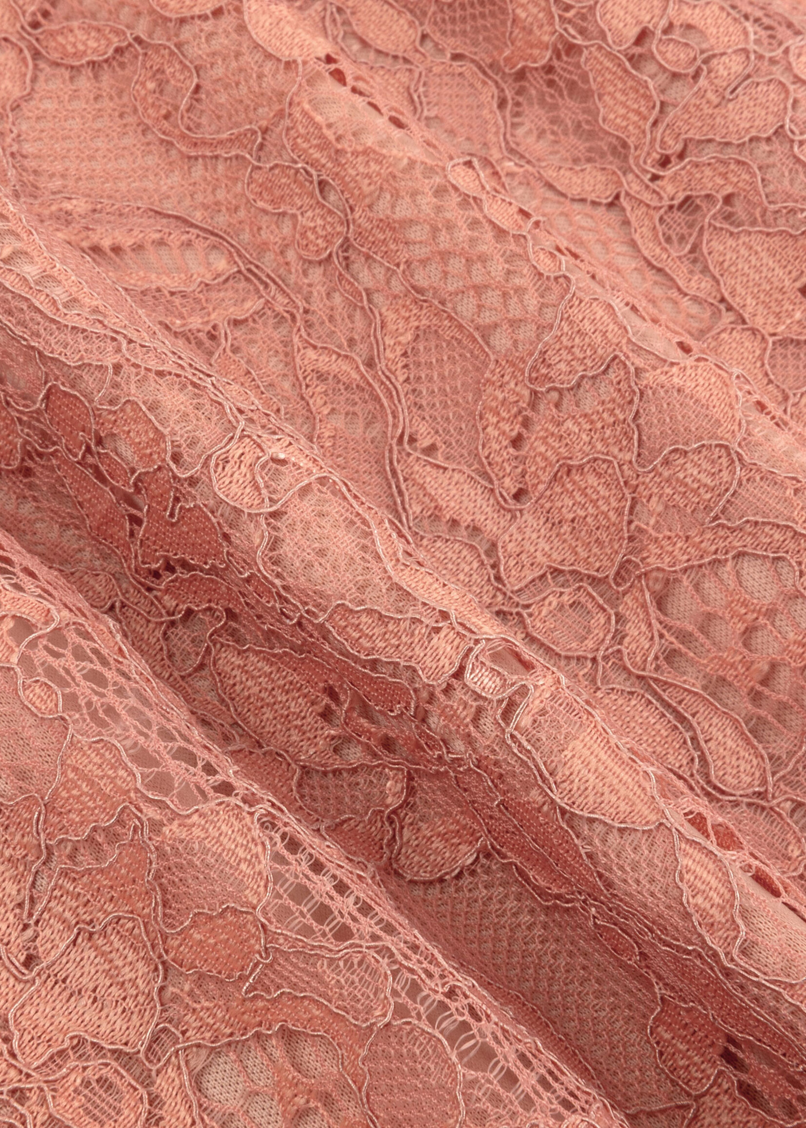 Ydence top Josephine Salmon