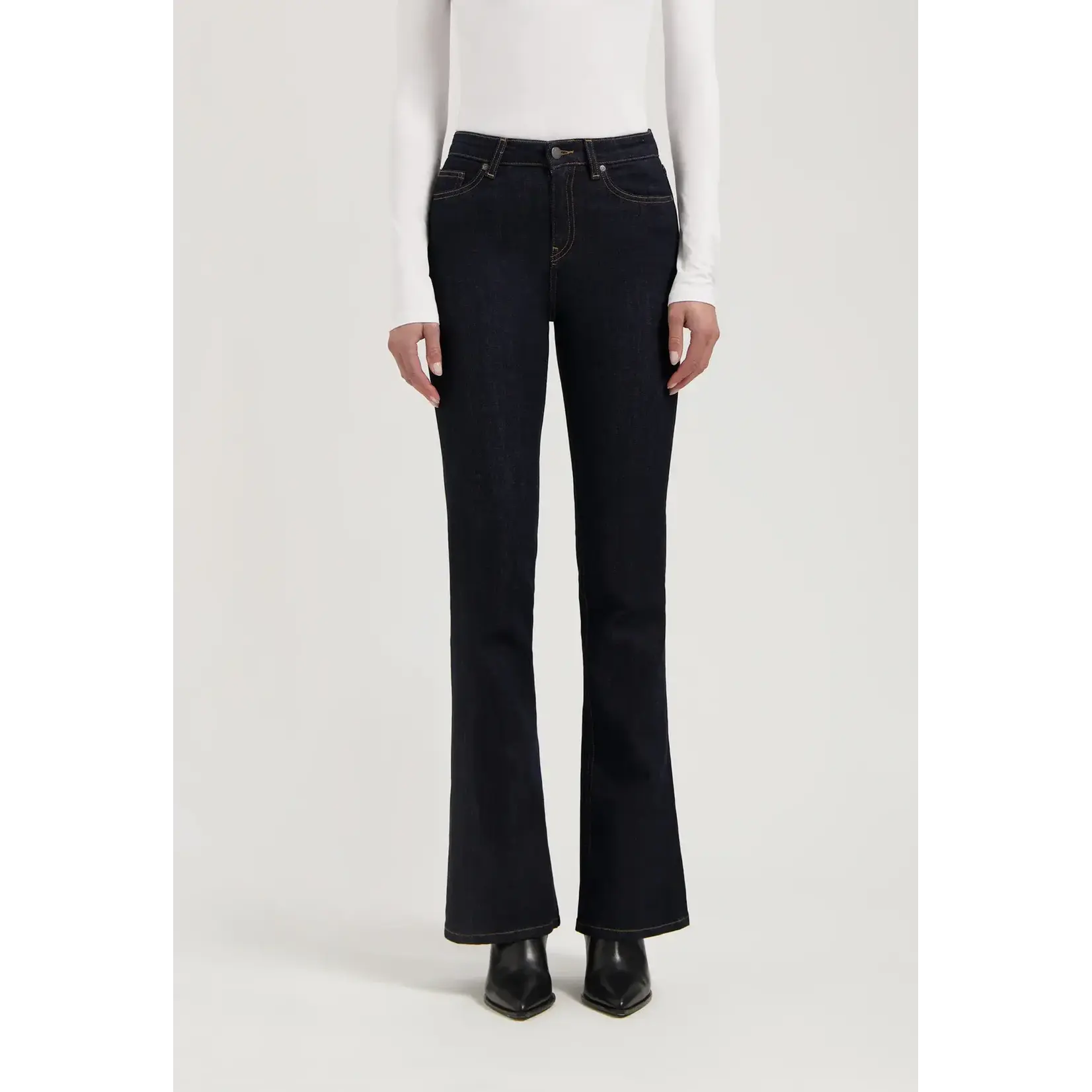 MUD JEANS MUD Isy High flared jeans strong blue