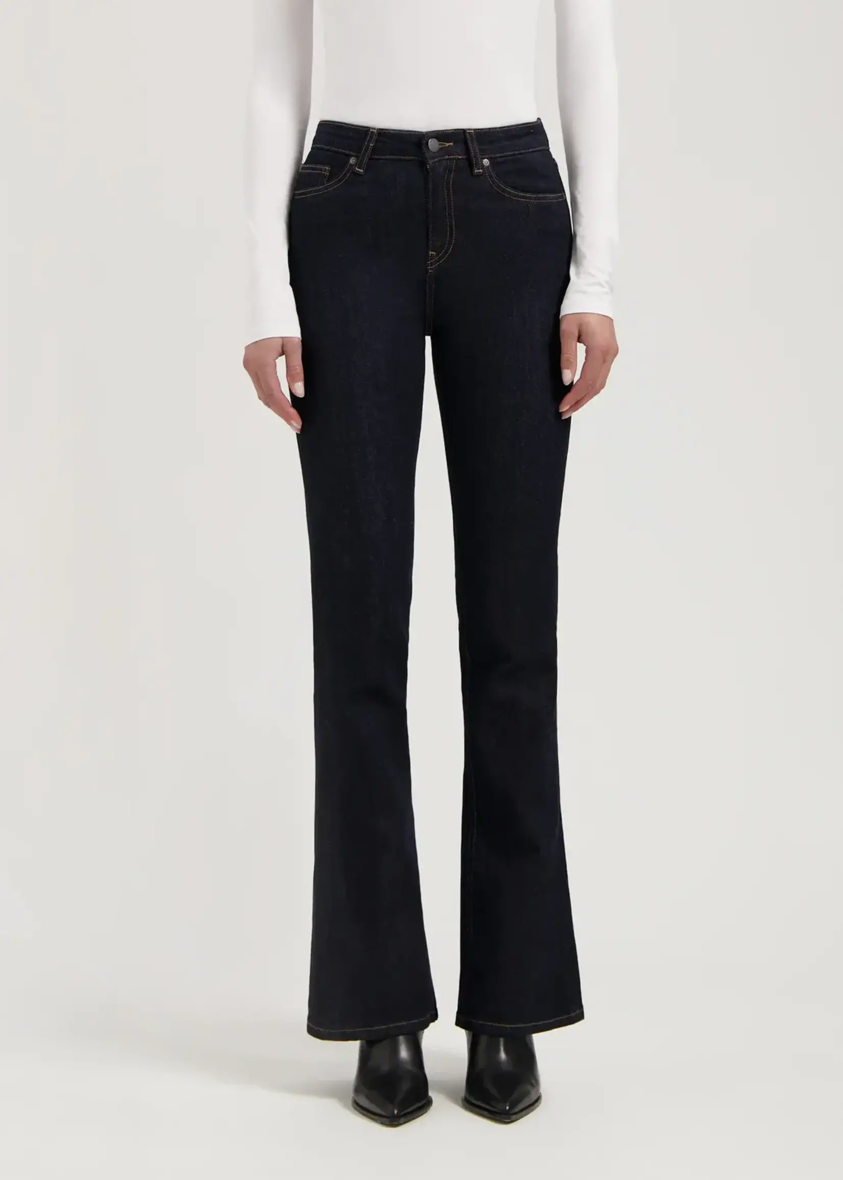 MUD JEANS MUD Isy High flared jeans strong blue