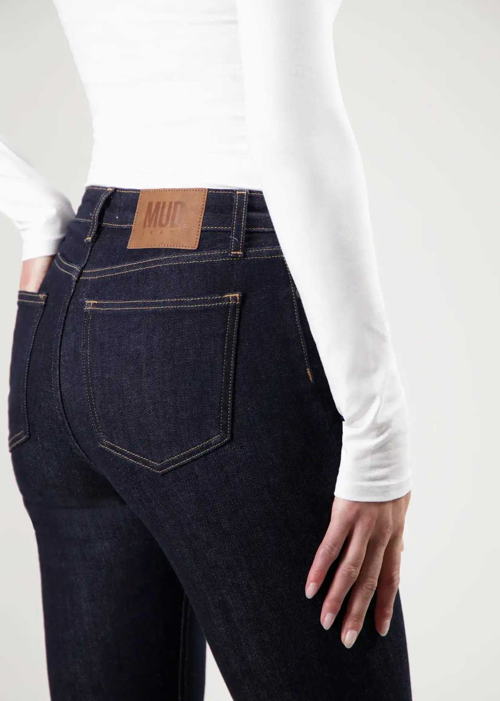 MUD JEANS MUD Isy High flared jeans strong blue