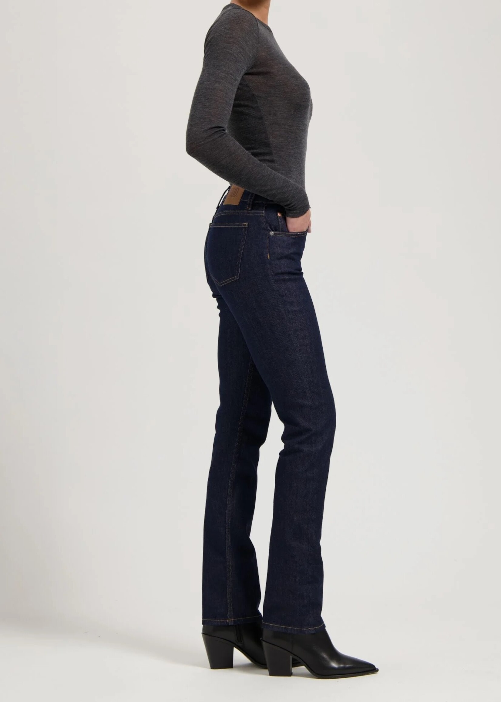 MUD JEANS MUD Jeans Logan High Slim Rinse