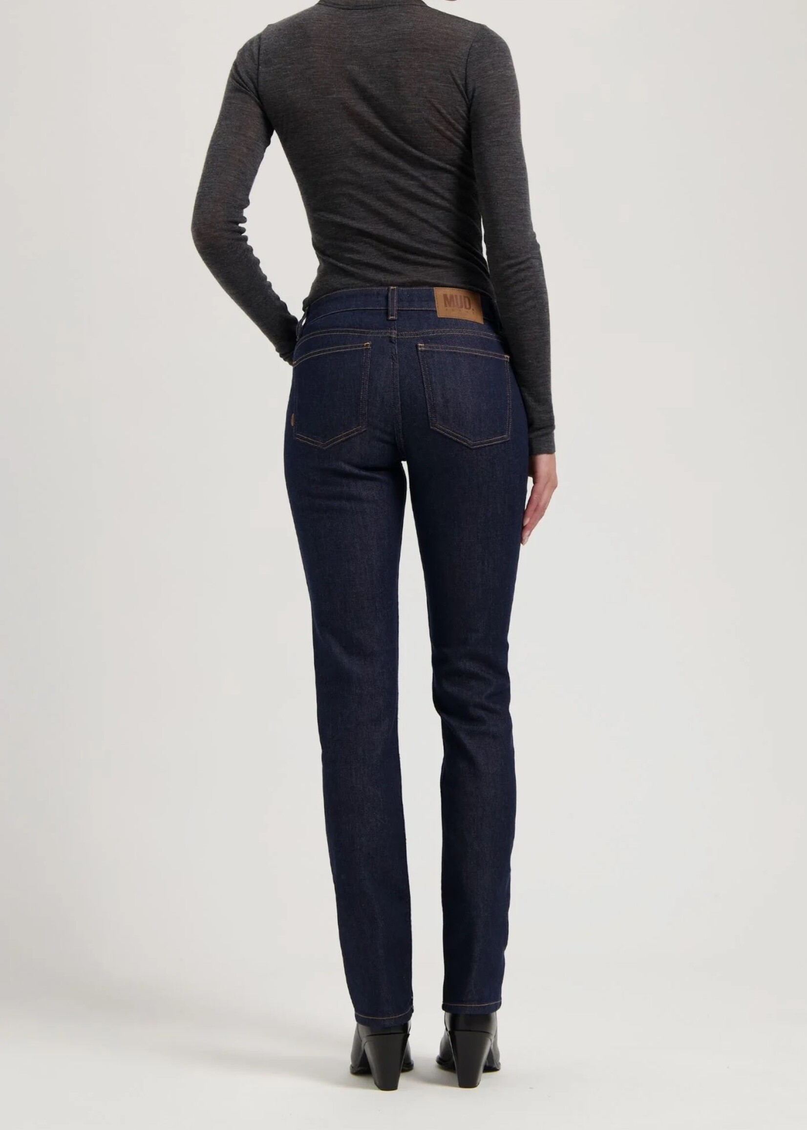 MUD JEANS MUD Jeans Logan High Slim Rinse