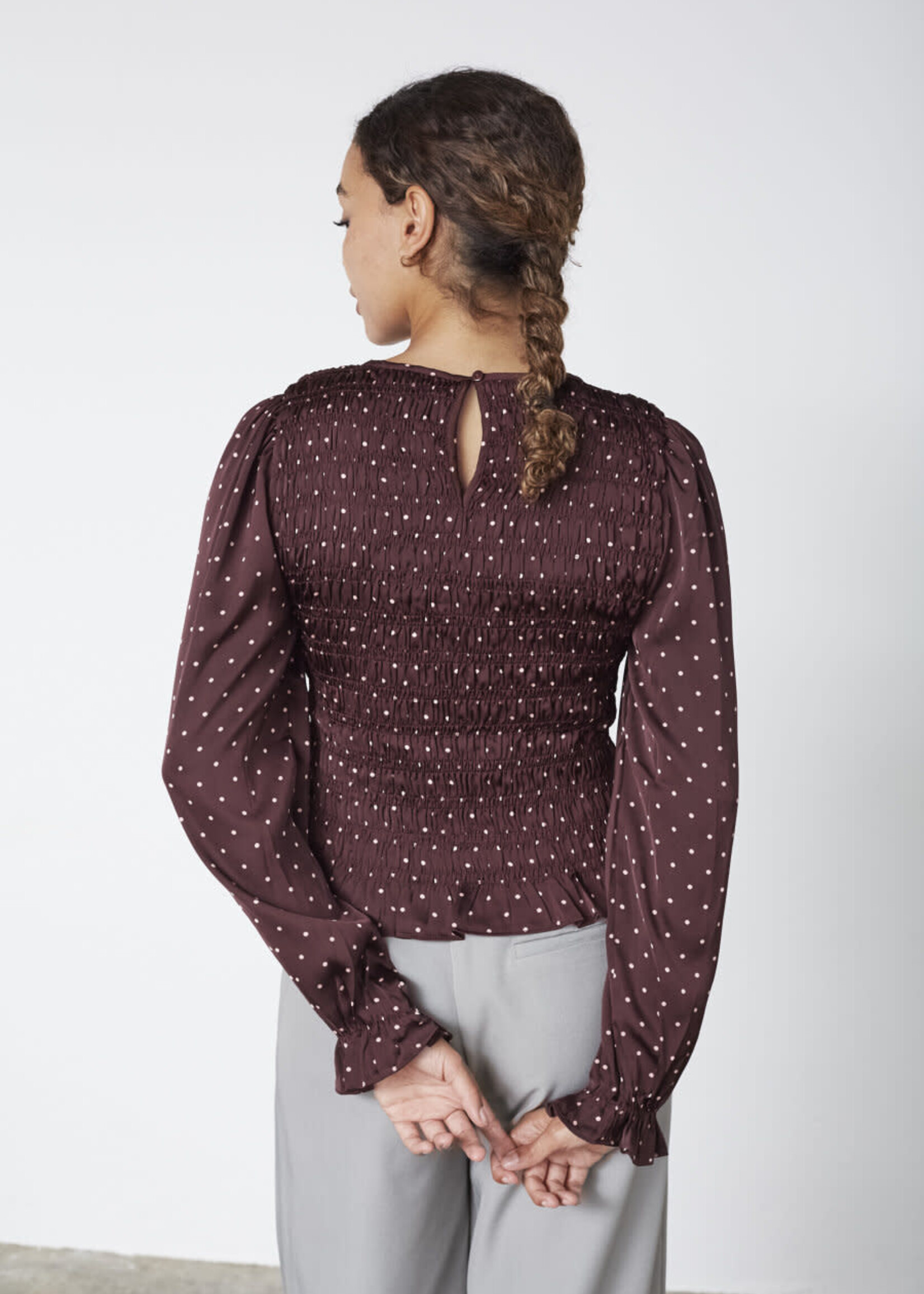 Sisters Point Nix blouse dot bordeaux