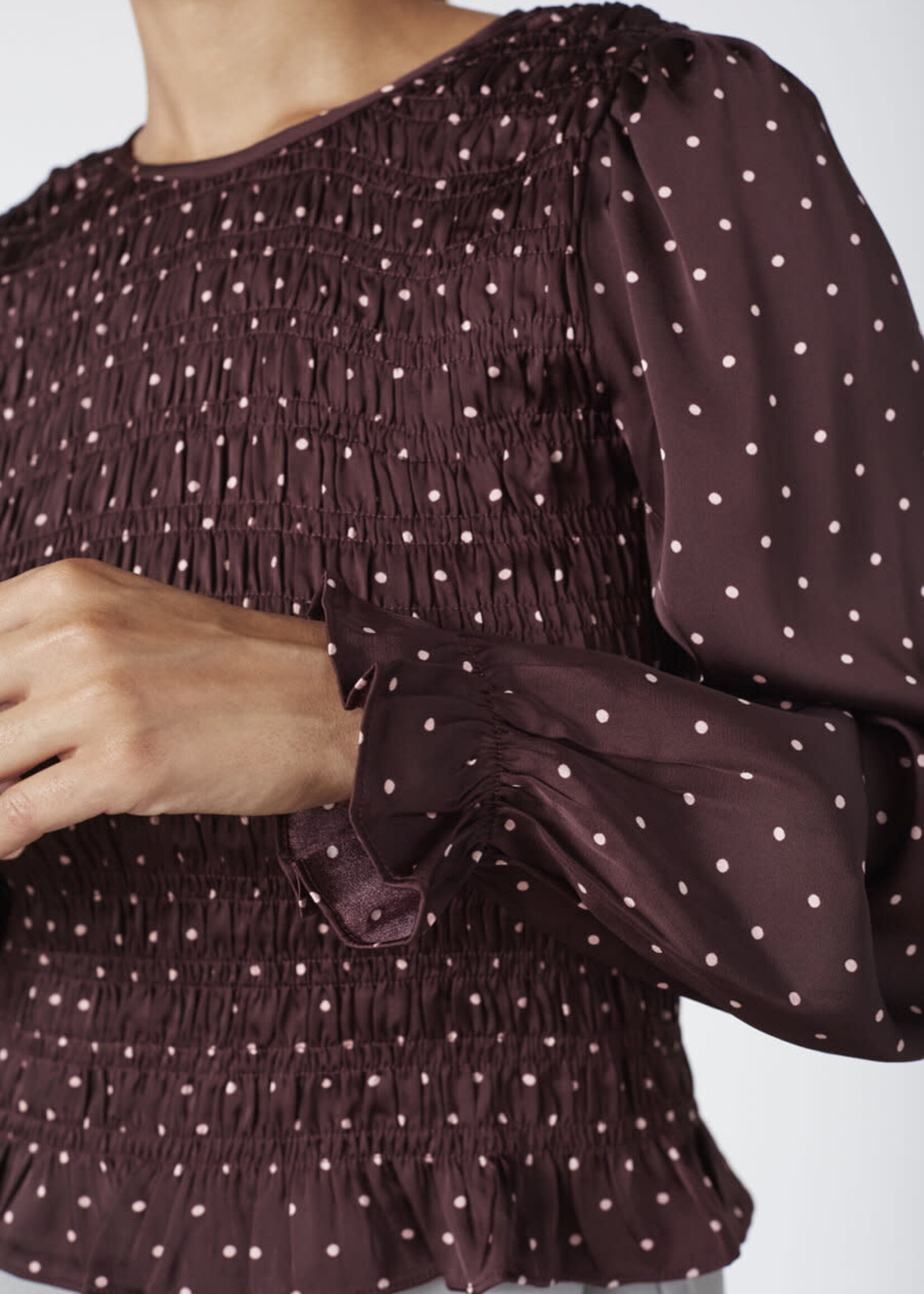 Sisters Point Nix blouse dot bordeaux