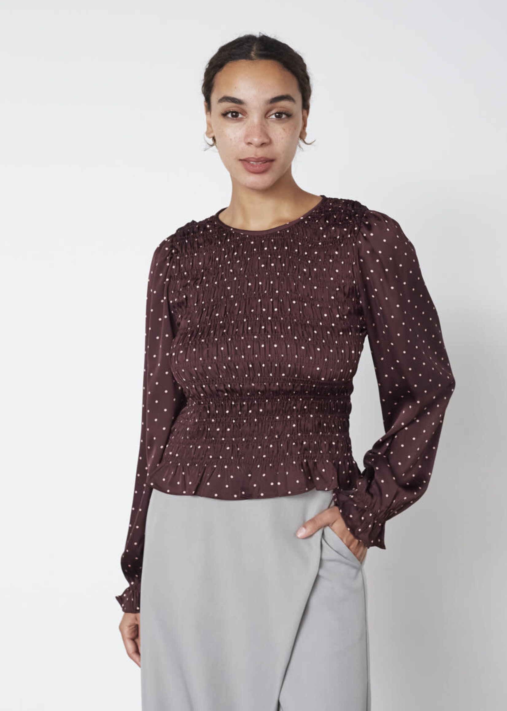 Sisters Point Nix blouse dot bordeaux