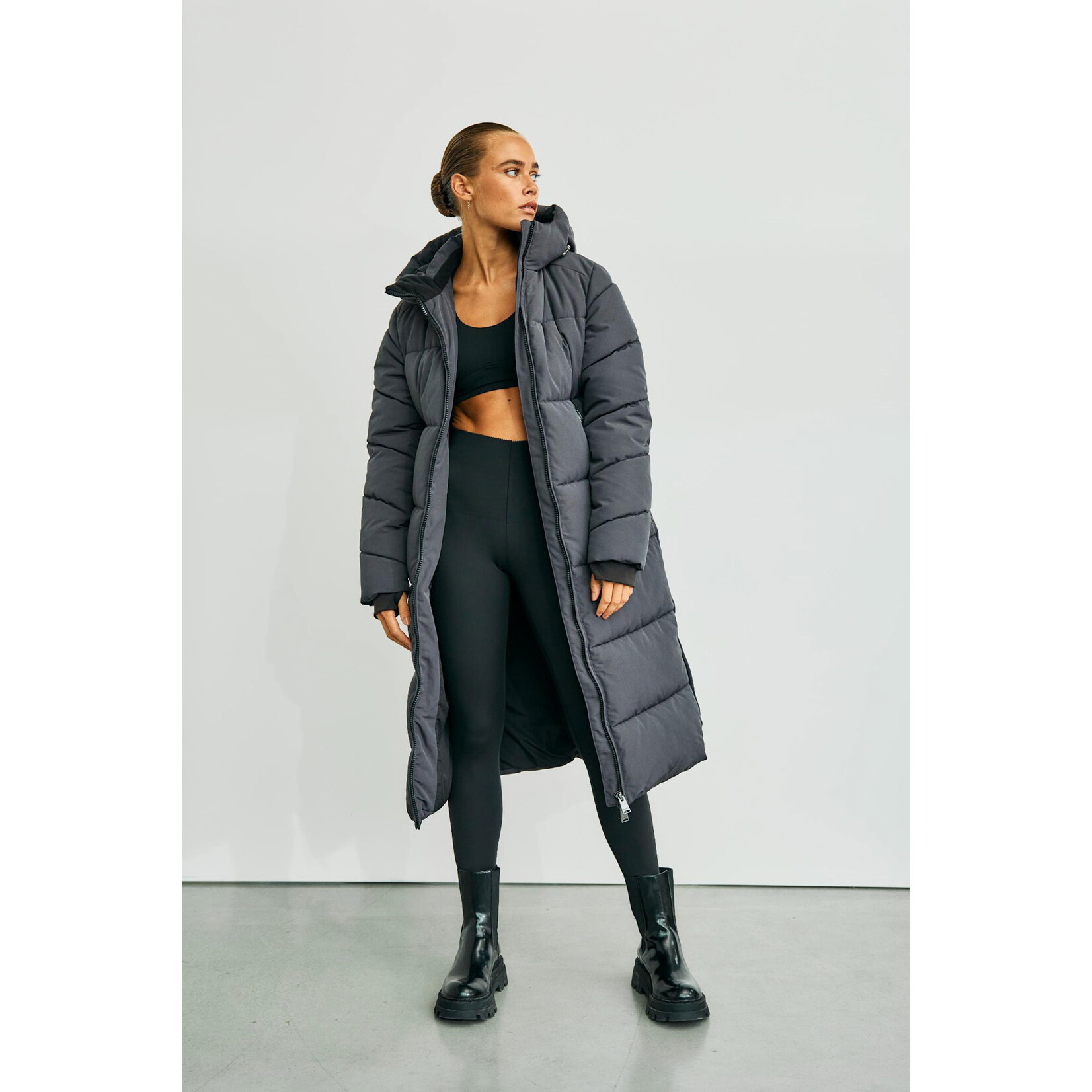 With Black With Black glorian puffer jas lang grijs