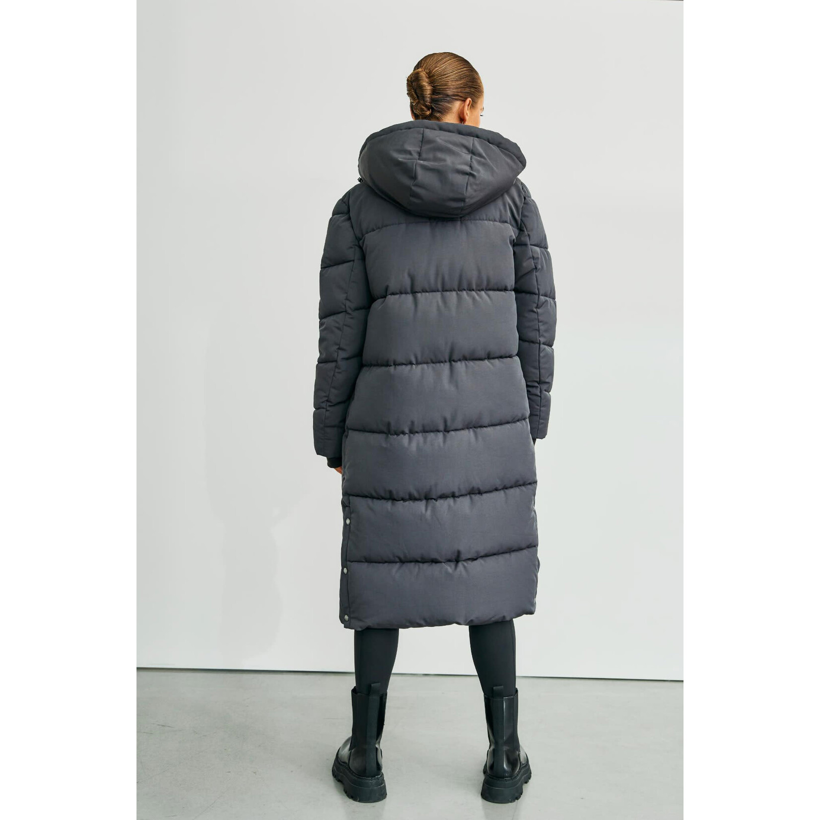 With Black With Black glorian puffer jas lang grijs