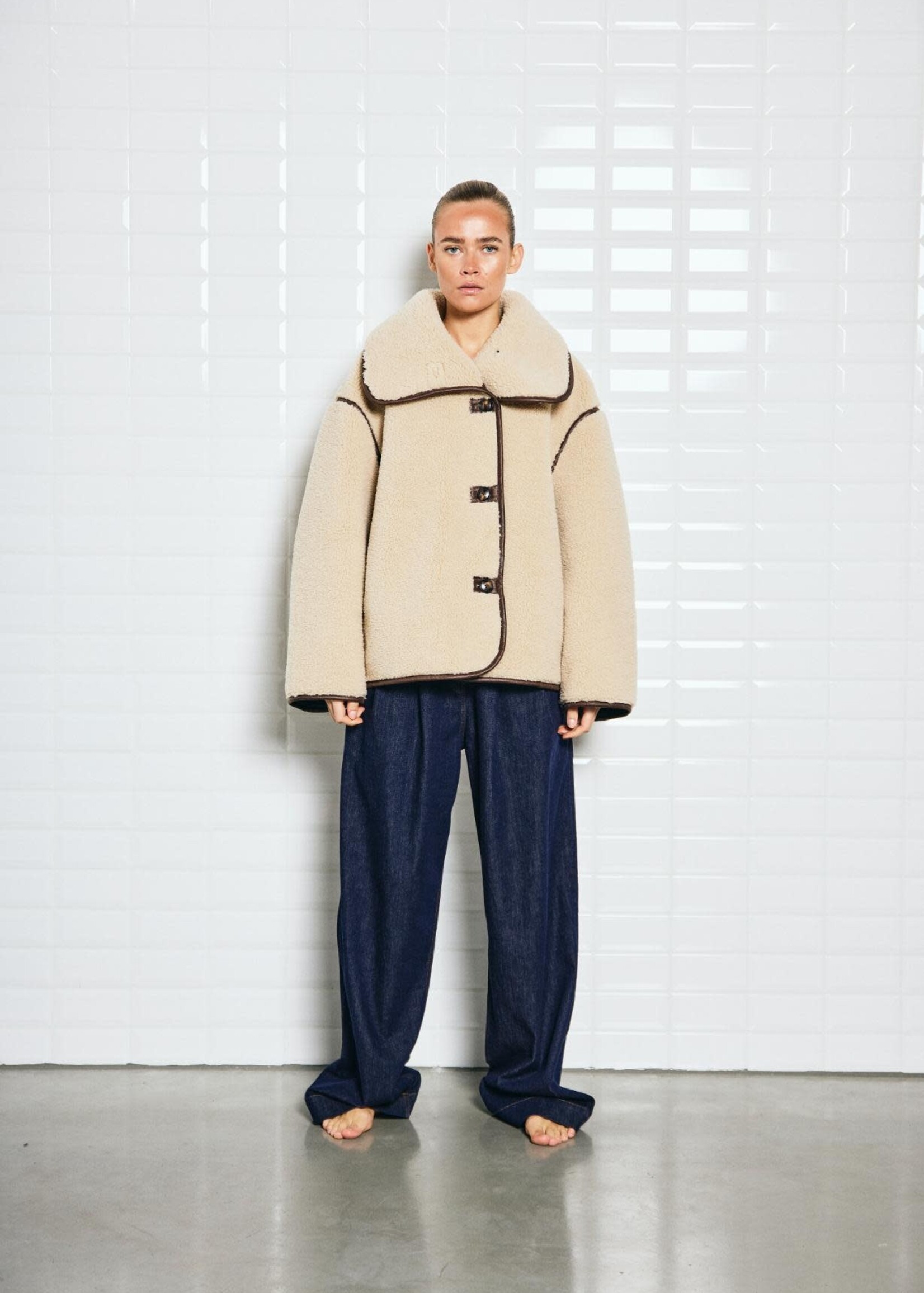 With Black With Black dajana teddy jas beige