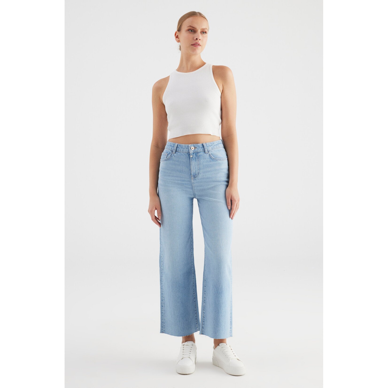 C.O.J. COJ Aura ankle jeans licht blauw