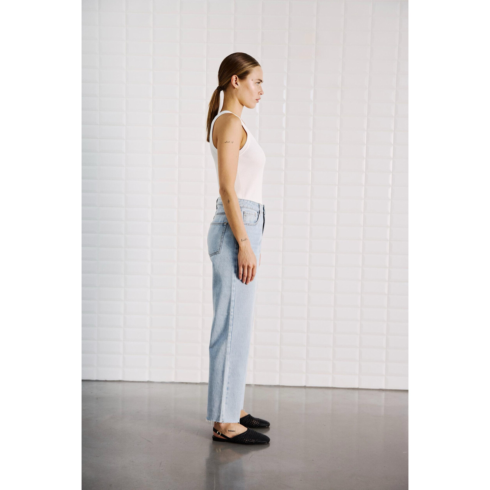 With Black Withblack Abigale HW straight jeans licht blauw