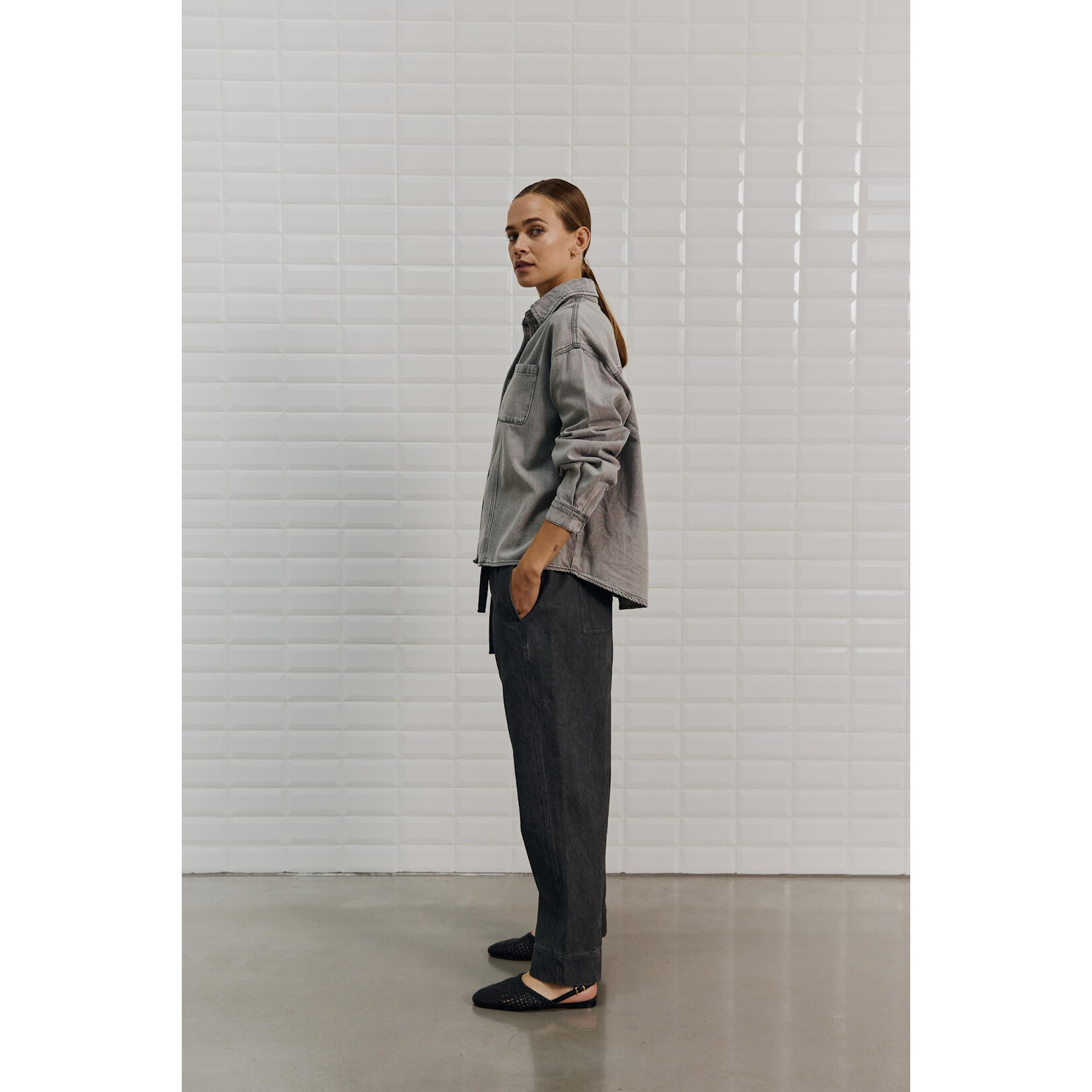 Withblack Penelope denim blouse grijs