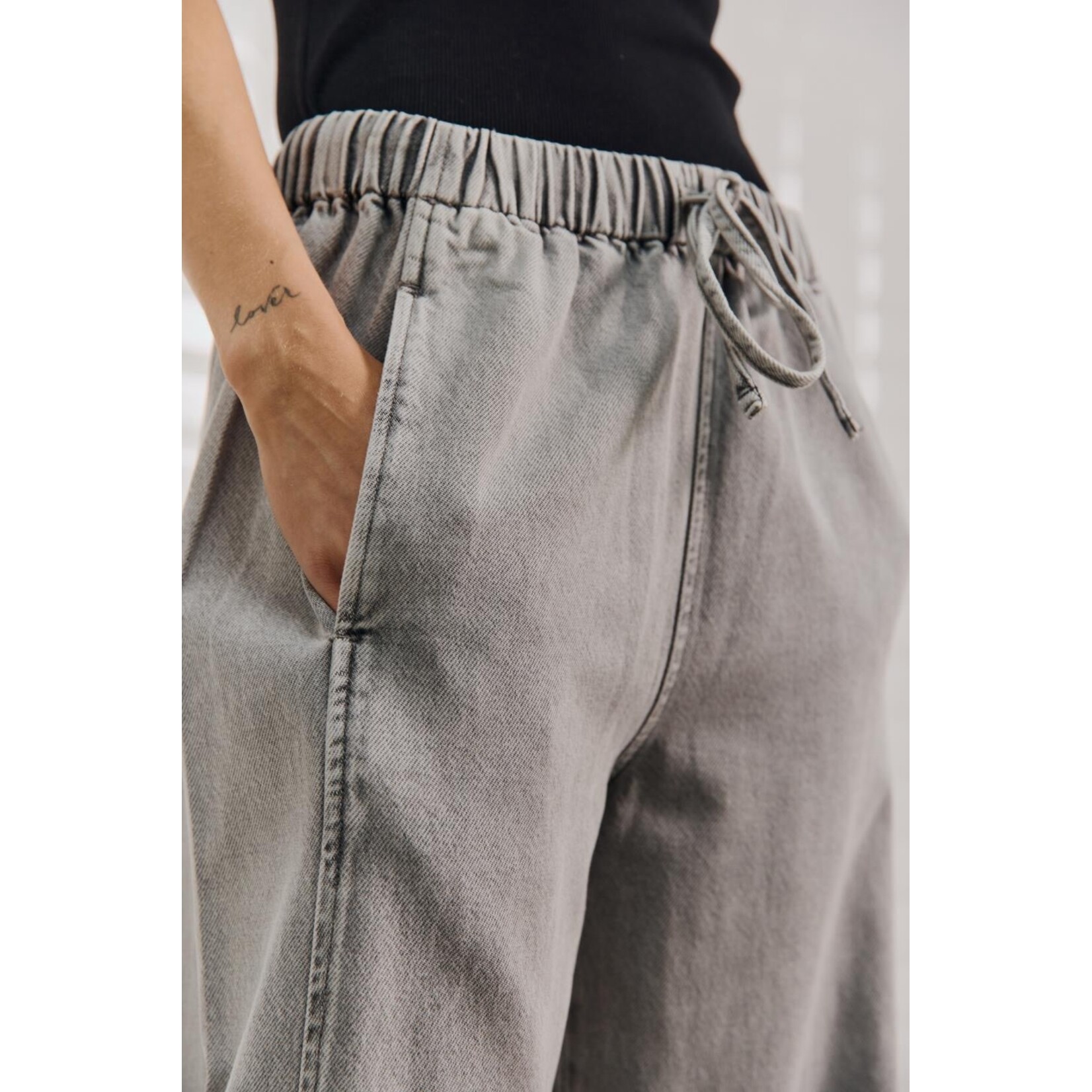 With Black Withblack Penelope denim broek grijs