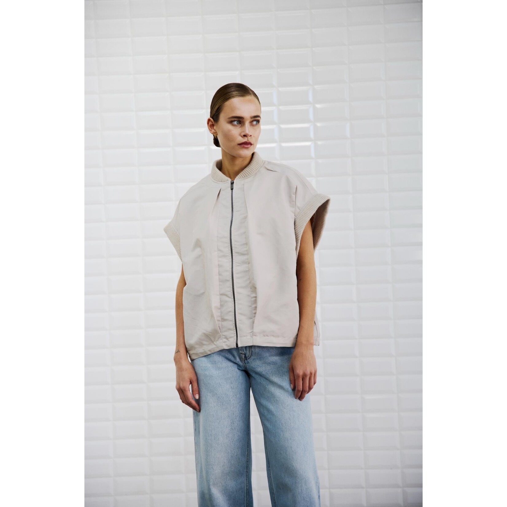 With Black Withblack Gilet Imperial beige