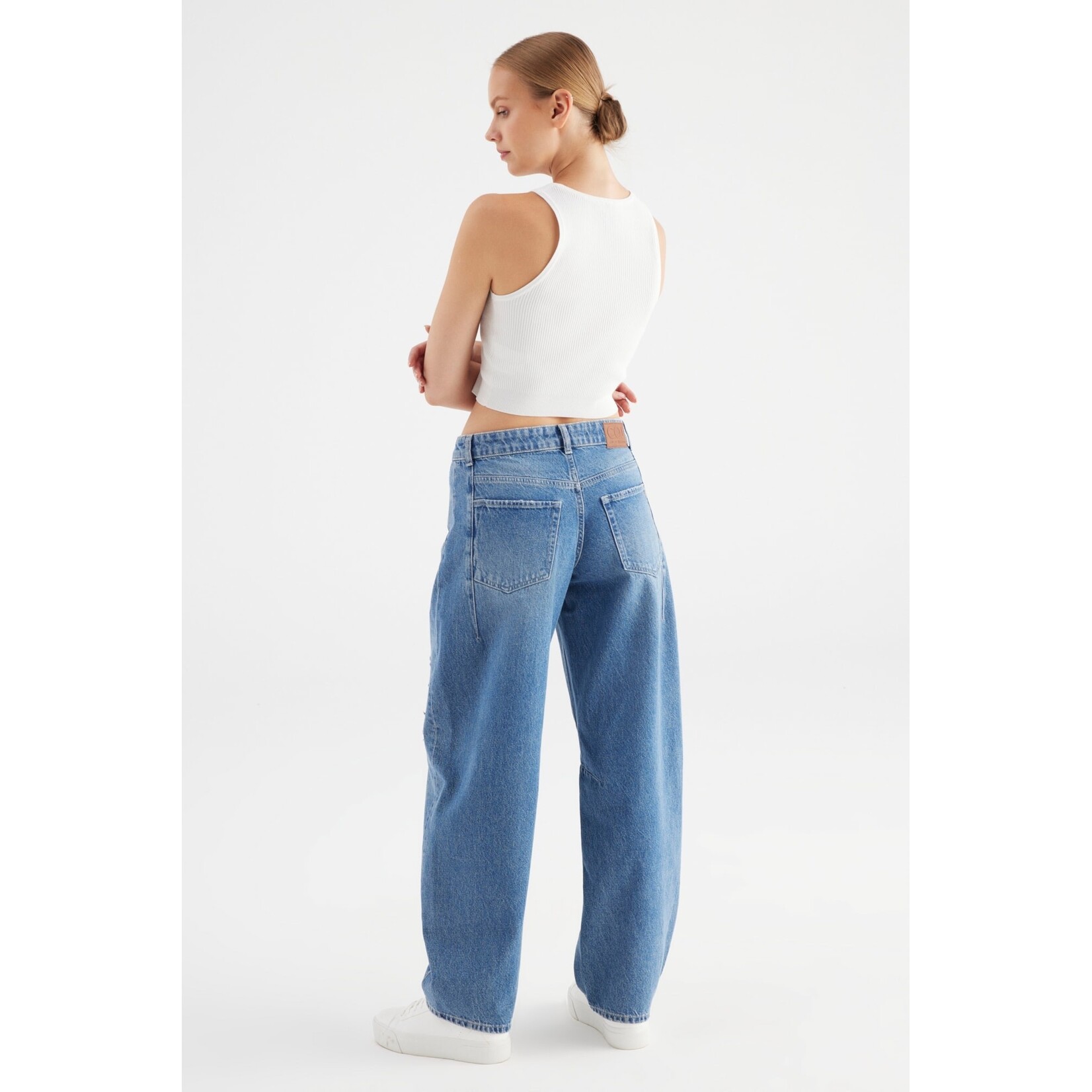 C.O.J. Clara Ballon jeans mid waist tinted