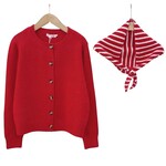 Gebreid vest Maloe met sjaaltje rood