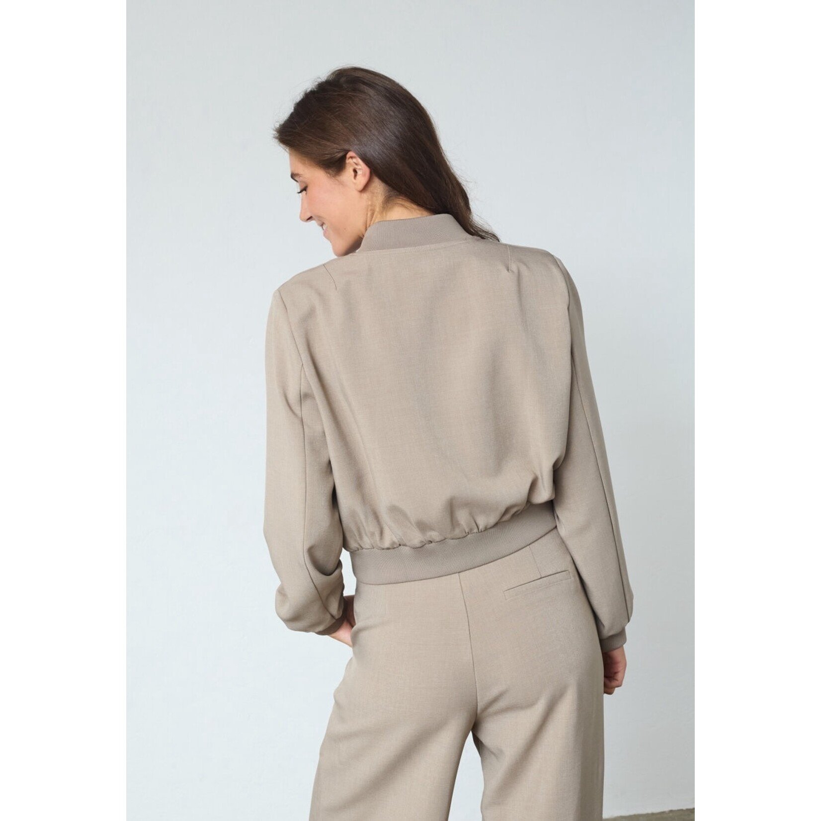 Sisters Point Garwin bomber jas zand