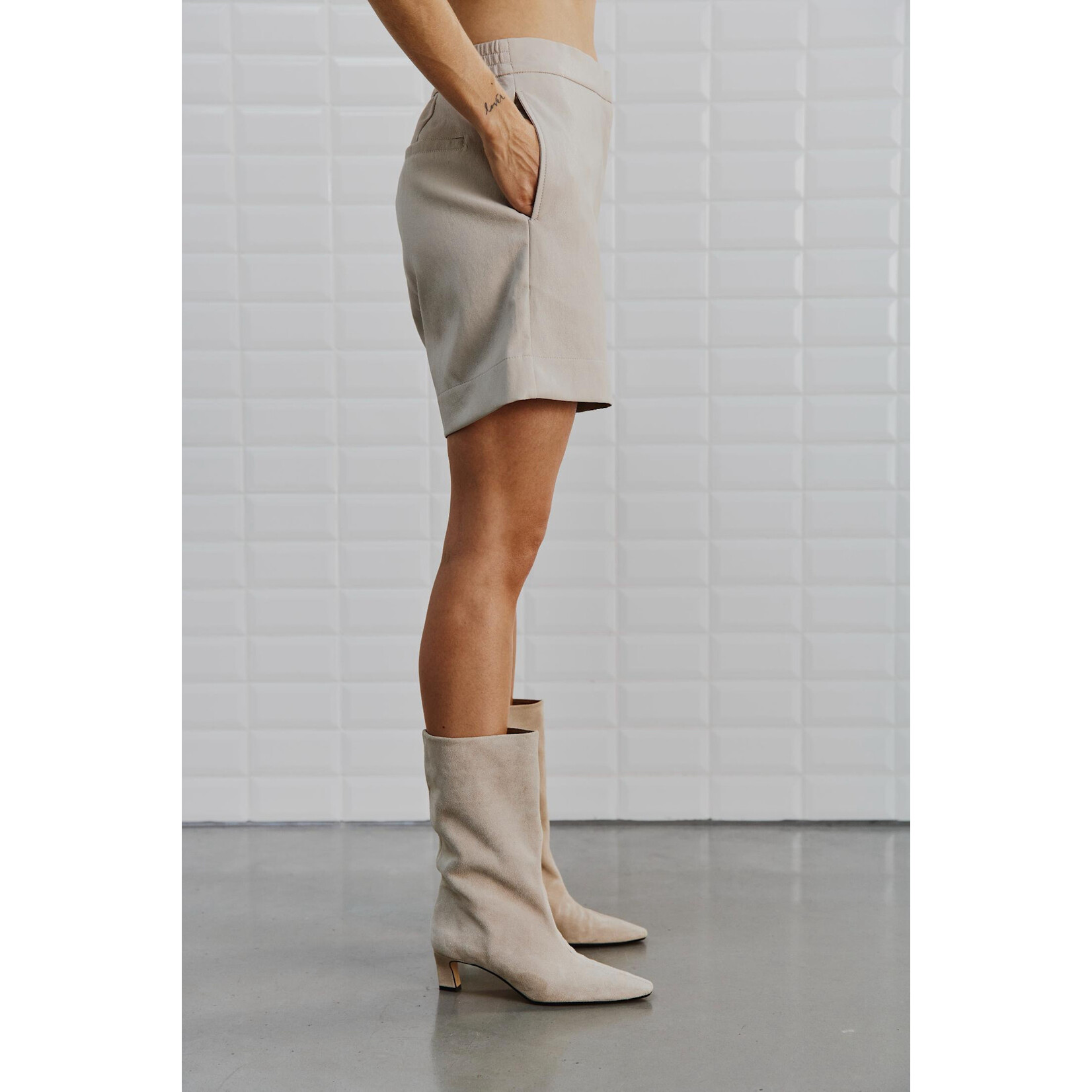 With Black Withblack Lanni vegan shorts