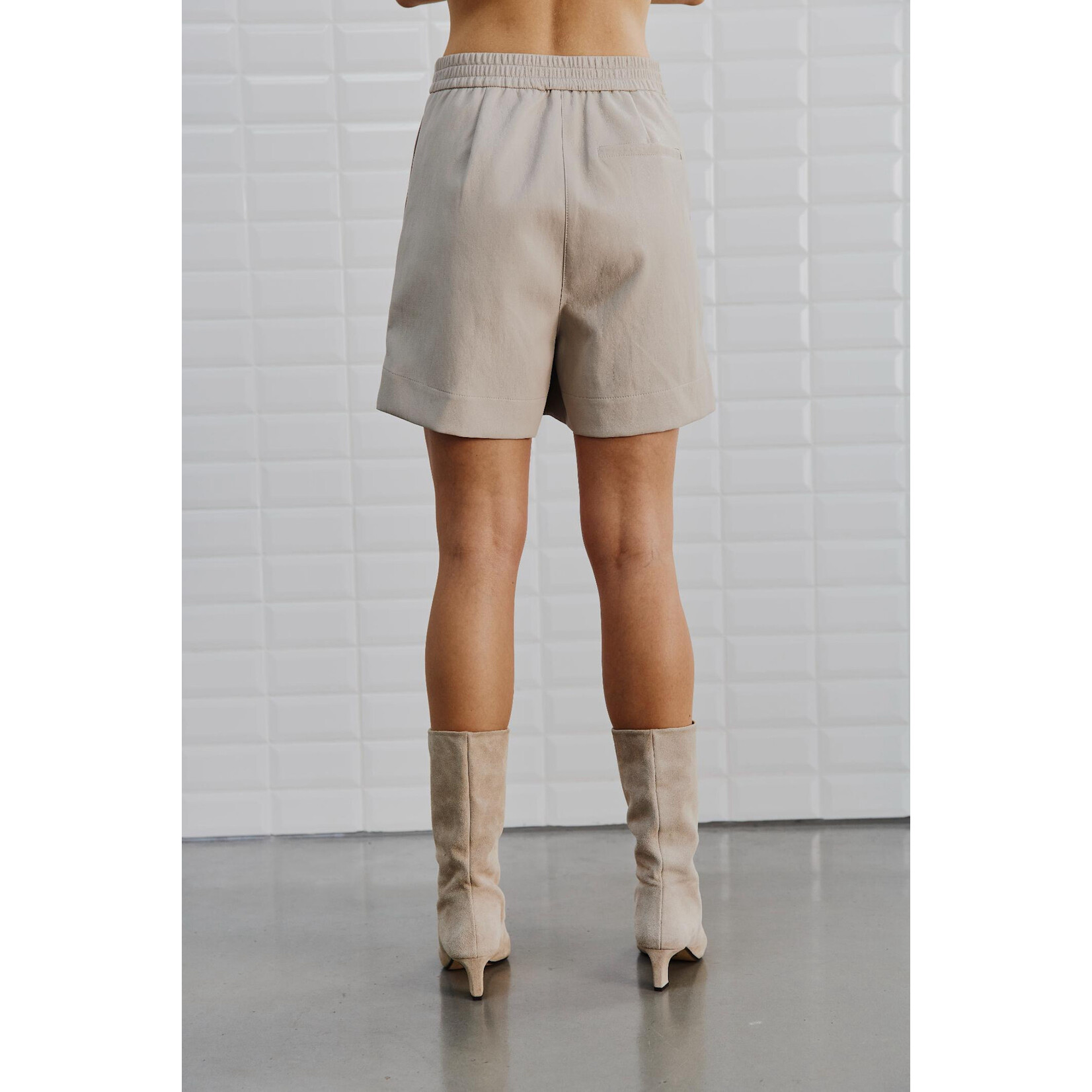 With Black Withblack Lanni vegan shorts