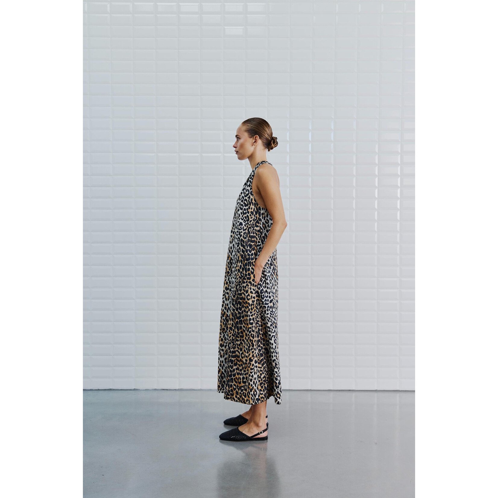 With Black Withblack Amina Talia SL midi dress leopard