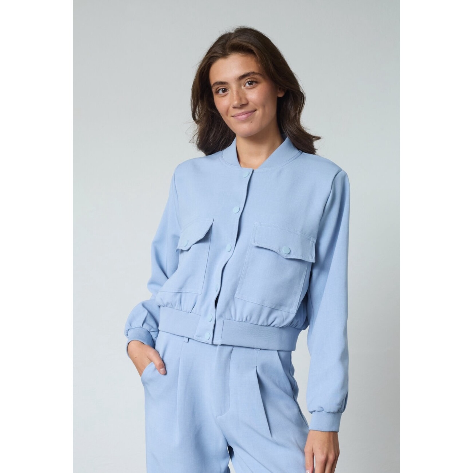 Sisters Point Garwin bomber jas licht blauw