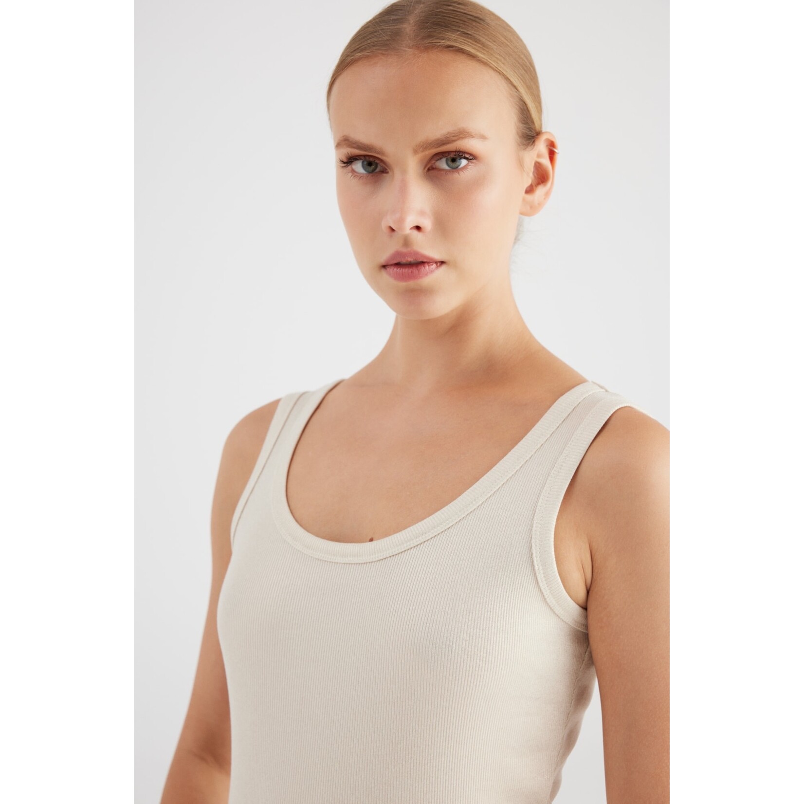 C.O.J. COJ top Olivia  goud